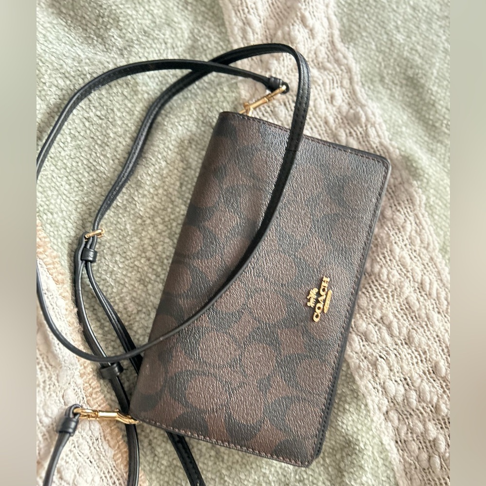 Coach Dark Brown and Black Crossbody Bag - Picture 4 of 8